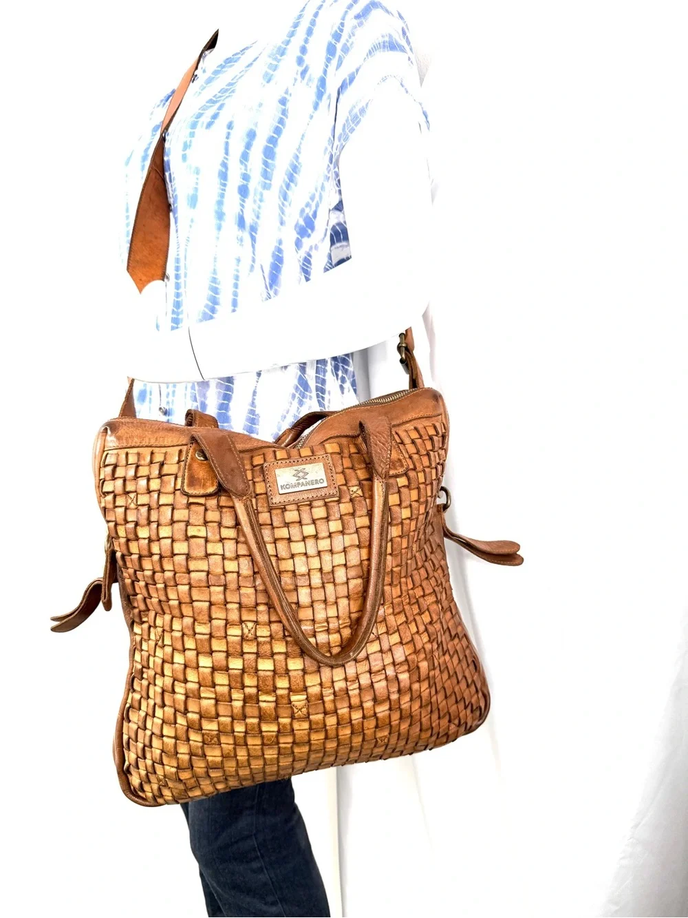 Kompanero Unisex Brown Woven Leather Laptop Bag Bronze Logo Hardware